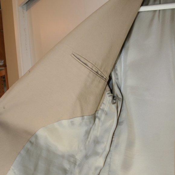 100% Cotton Cream Calvin Klein Suit - Picture 3 of 8